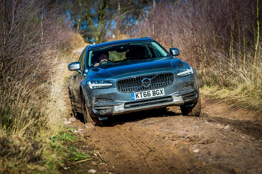Volvo V90 D5 Cross Country (UK) '2017